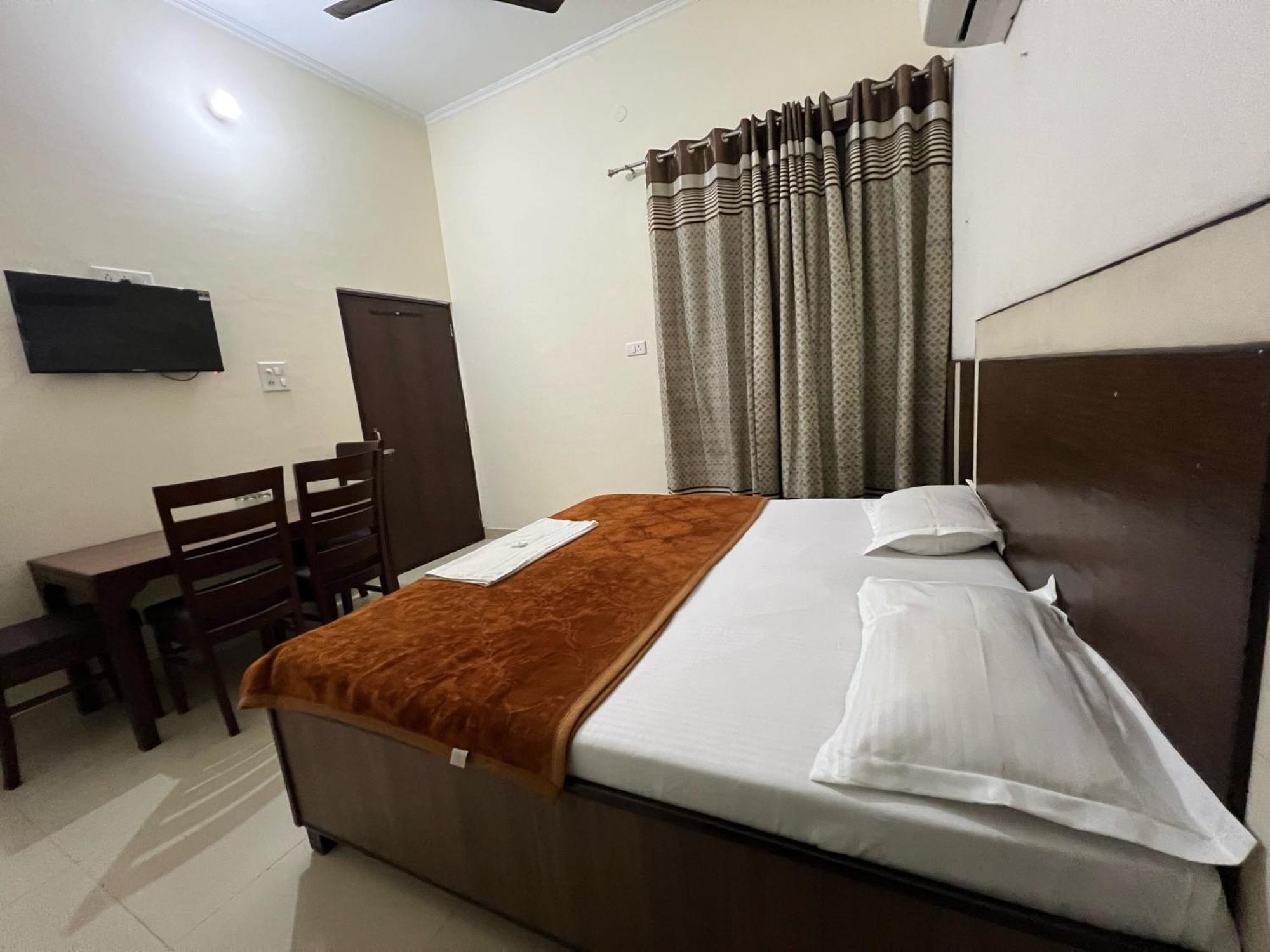 Hotel Blessing Inn By Grb Jalandhar Exterior photo